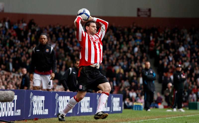 Định nghĩa về kèo ném biên